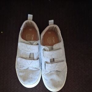 TOMS Kids Light Gray Sneakers